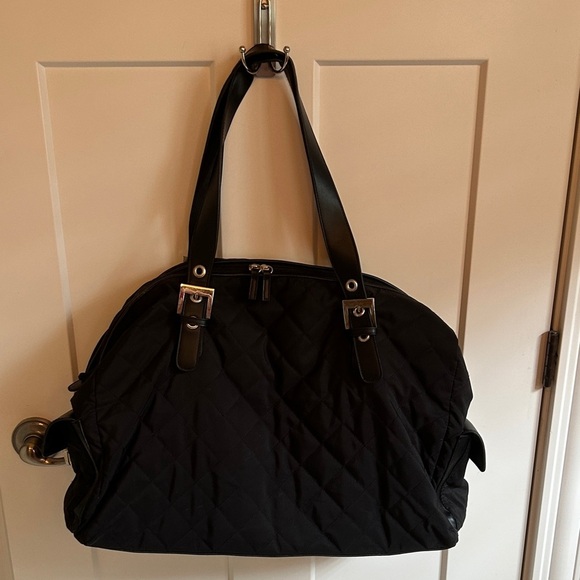 Elegant Bueno Black Quilted Women's Bag - Picture 6 of 11